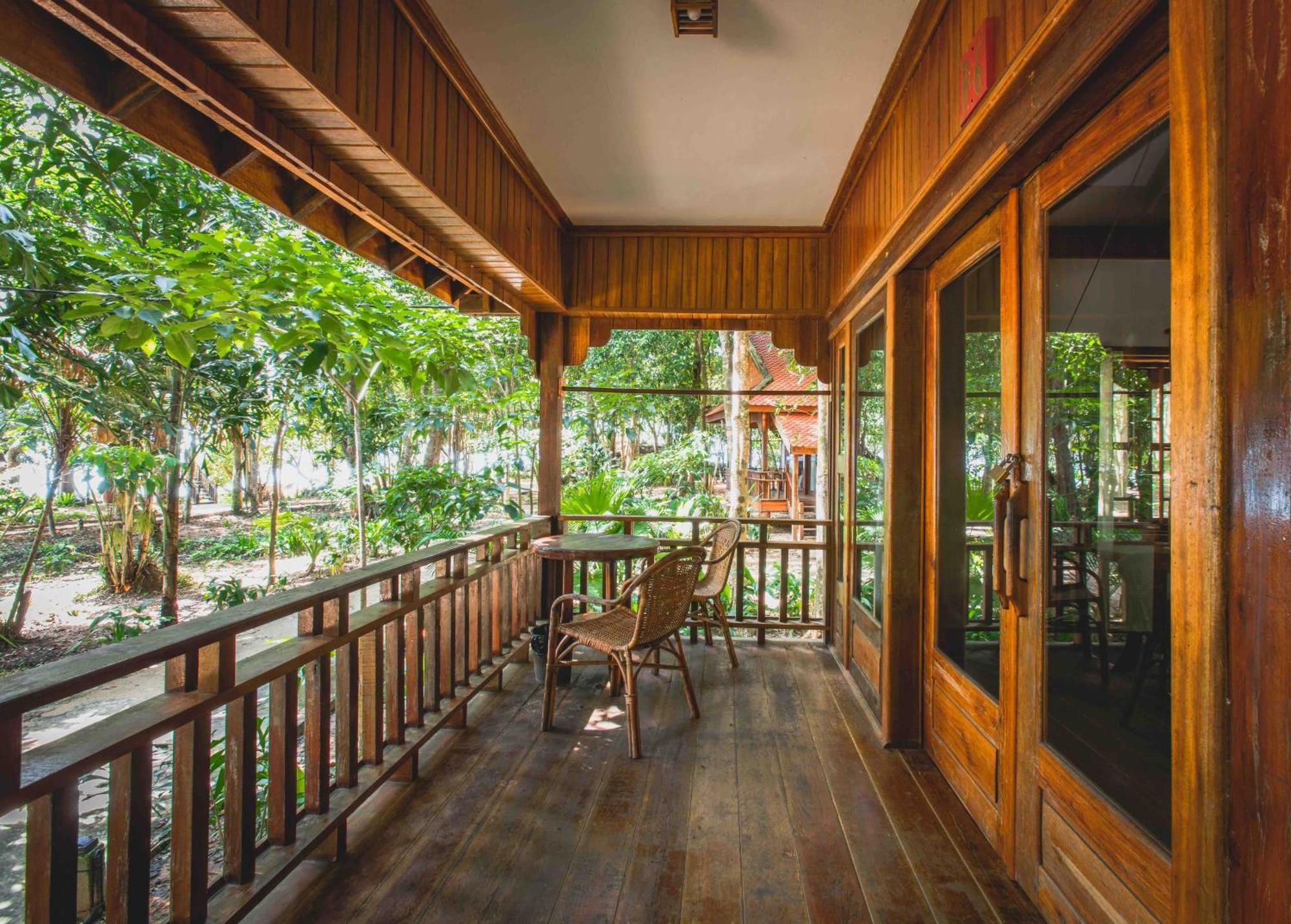 Tree House Bungalows Kaoh Touch Room photo